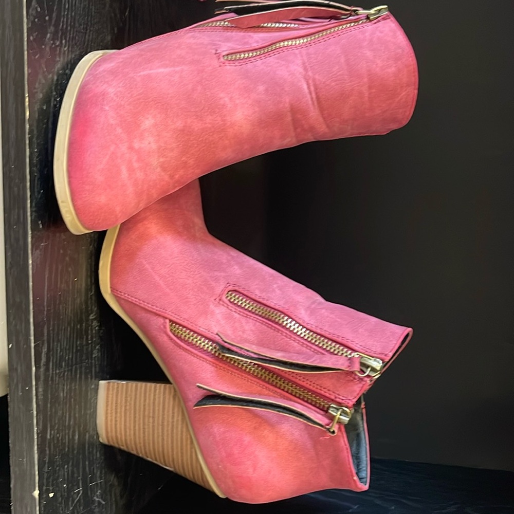Boutique Booties Size 8